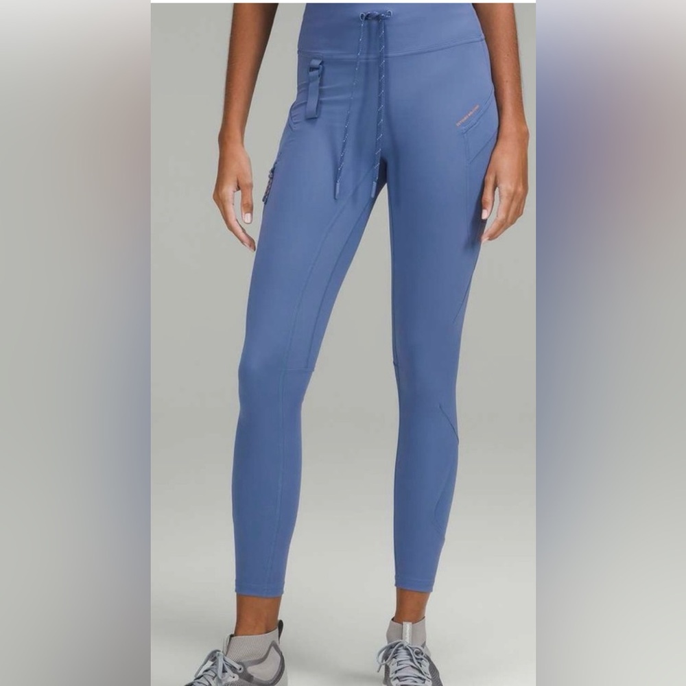 Lululemon Cargo Super High Rise Hiking Tight 28” (Periwinkle/Purple, Size 6)